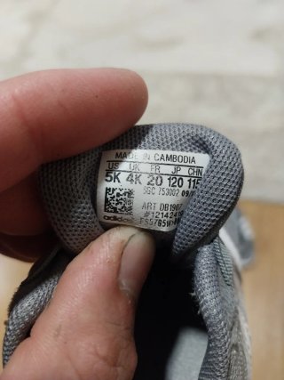 Sapatilhas Adidas Bebé Tamanho 20