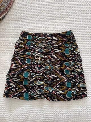 Falda Zara Estampada Flores Negra