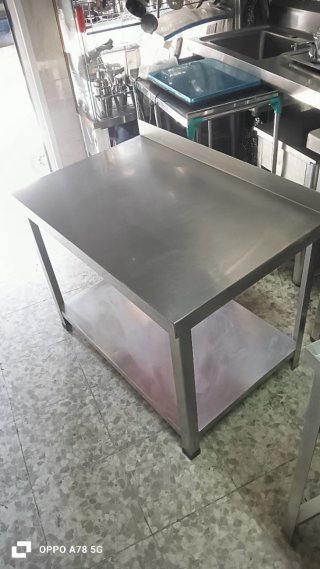 Mesa baja de acero inoxidable muy fuerte 90x60x70
