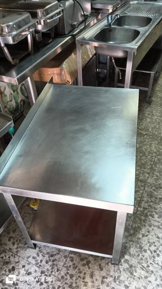 Mesa baja de acero inoxidable muy fuerte 90x60x70
