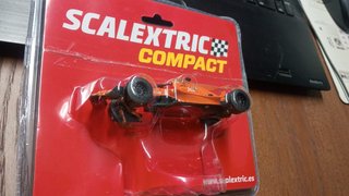 Carro F1 Scalextric Compact Laranja 1:43