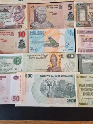 Extraordinario  Lote 22 Billetes África. Todo ....