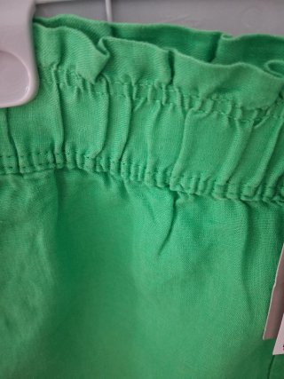 Shorts verdes de lino