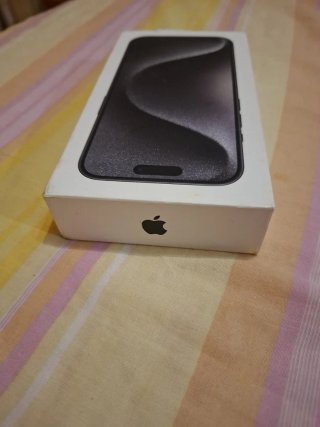 Caja vacía iPhone 15 Pro