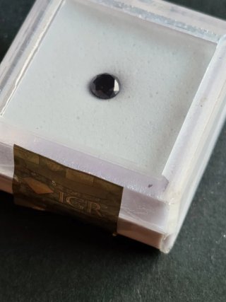 Diamante Negro 0.40cts Sellado