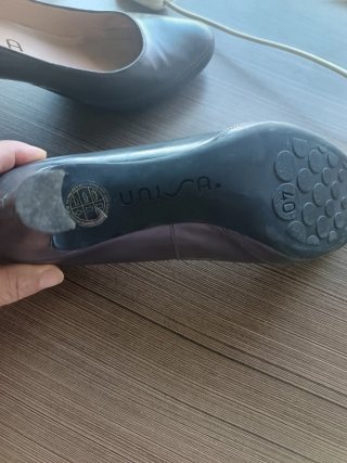 Zapatos de tacón Unisa grises elegantes