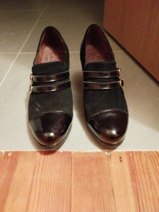 Tacones negros/marrones talla 39
