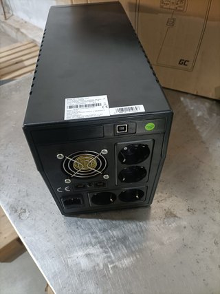 UPS Green Cell 1500VA con schermo LCD