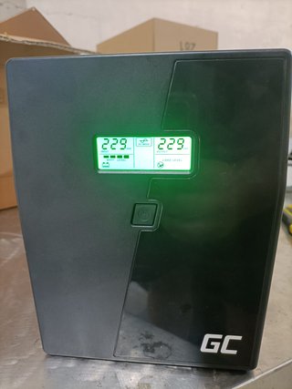 UPS Green Cell 1500VA con schermo LCD