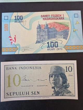 Lotes de 15 Billetes variados nuevos sin circular.