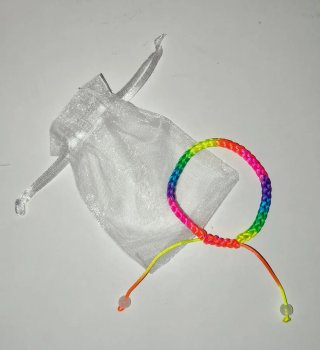 Pulsera hilo multicolor ajustable con bolsita