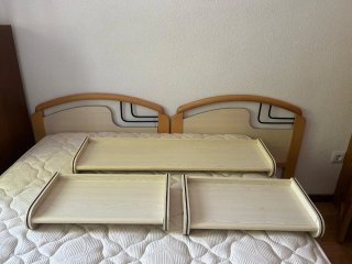 Cabecero mesilla y balda estantería para cama 90m
