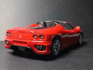Ferrari 360 Modena Spider scala 1:18