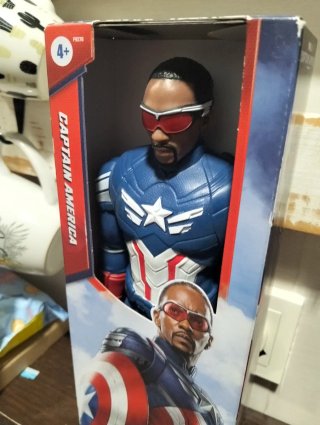 Figura Capitán América 28 cm