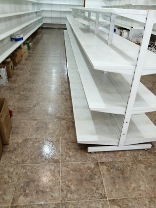 Estanterías centrales supermercado/almacén