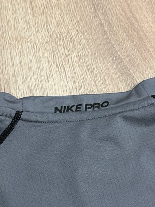 Camiseta Nike Pro Gris Talla S