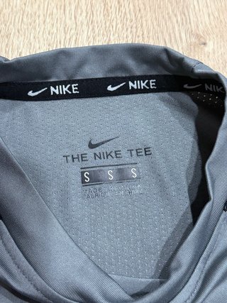 Camiseta Nike Pro Gris Talla S