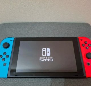 Nintendo Switch Azul y Rojo