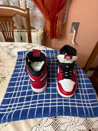 Jordan 1 High Chicago Bull, Talla 40