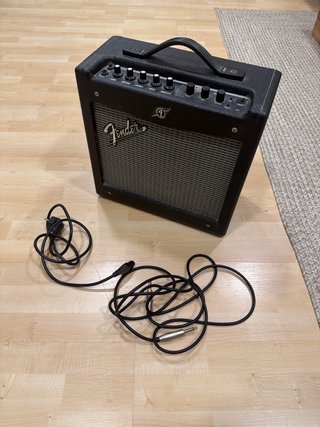 Amplificador Fender Mustang I