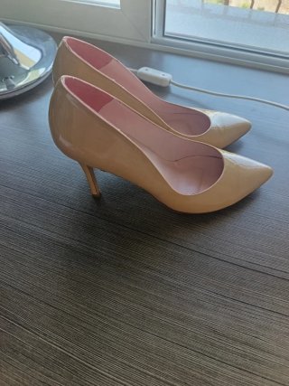 Zapatos tacón Jesús Mendizábal beige