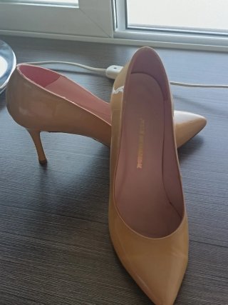 Zapatos tacón Jesús Mendizábal beige