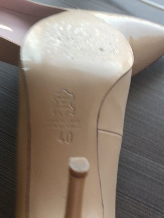 Zapatos tacón Jesús Mendizábal beige