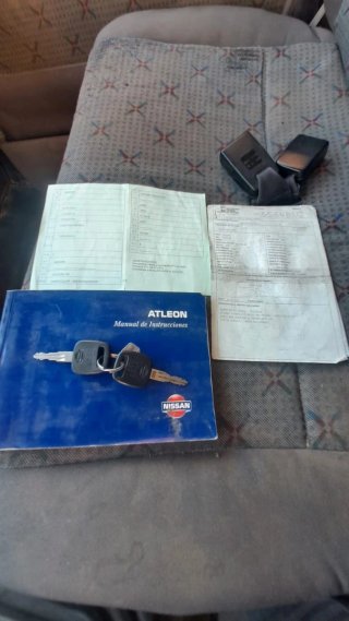 Nissan Atleon 2002
