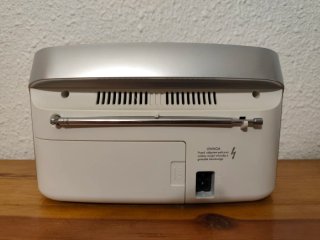 Radio portátil Grundig Blanco
