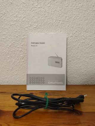 Radio portátil Grundig Blanco