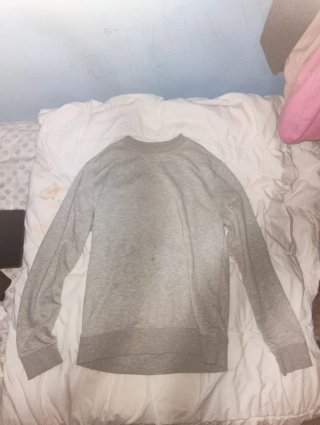 Sudadera gris básica