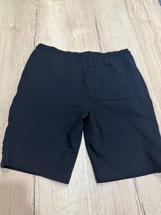 Pantalón corto Guess negro talla M