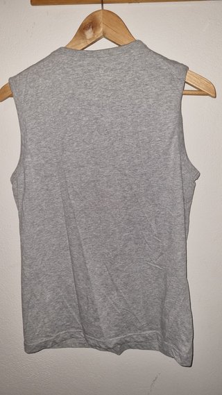 Camiseta sin mangas gris