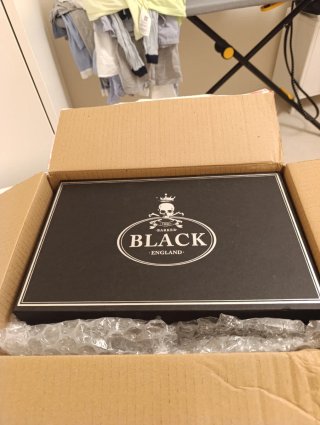 Zapatos de lujo ingleses marrones nuevos