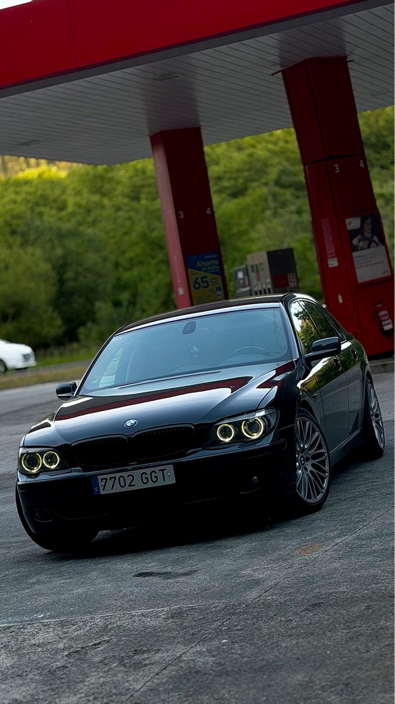 BMW Serie 7 - foto 1