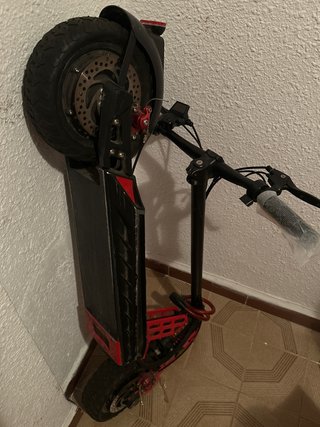 Patinete Ecoxtrem Negro y Rojo