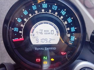Royal Enfield Super Meteor 650 9000 km