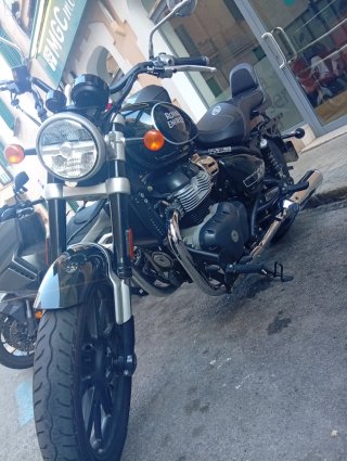 Royal Enfield Super Meteor 650 9000 km