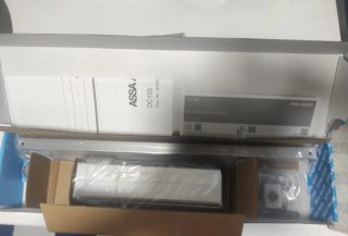Cierre de puerta ASSA ABLOY DC135 Talla 3