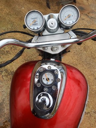 Daelim Daystar VL 125 Fi Roja y Plata