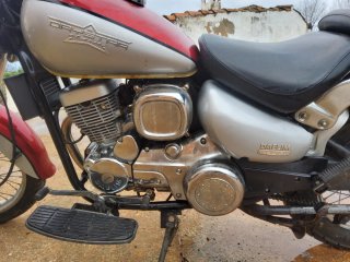 Daelim Daystar VL 125 Fi Roja y Plata