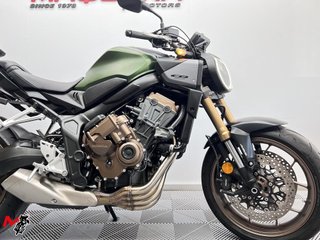 HONDA CB 650 R E-CLUTCH 2025 4886 kms.