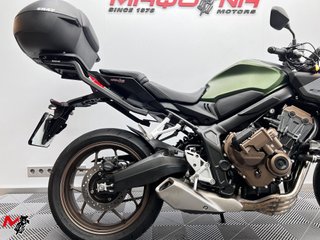 HONDA CB 650 R E-CLUTCH 2025 4886 kms.