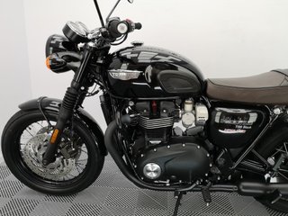 TRIUMPH BONNEVILLE T120 BLACK 2020 33213 kms.