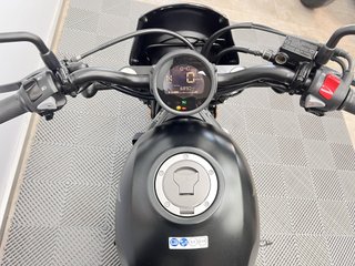 HONDA CMX 500 REBEL 2025 6890 kms.