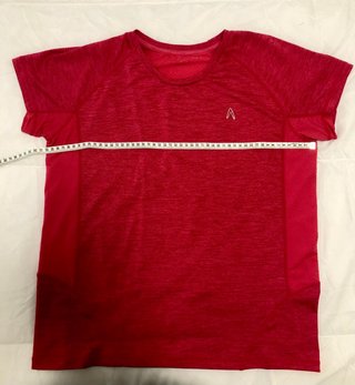 Camiseta deportiva roja talla L sin estrenar