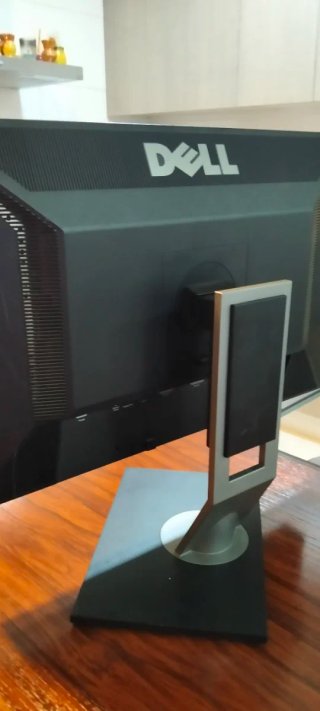 Pantalla Dell Negra
