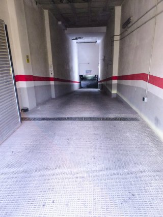 Plaza de garaje para coche y moto
