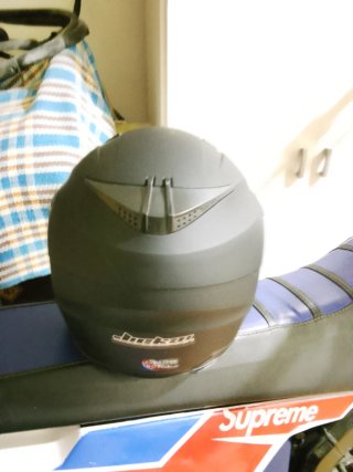 Casco de moto negro
