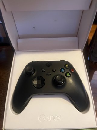 Xbox Series X Carbon Black + Mando